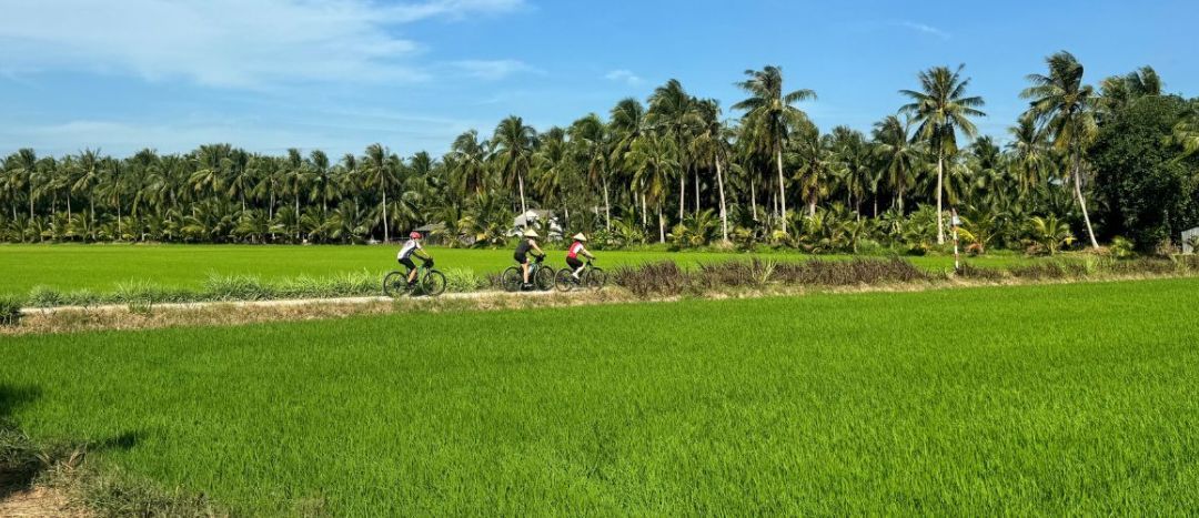 Pedal the Path Less Travelled: Top 10 Reasons to Cycle from Vietnam to Cambodia